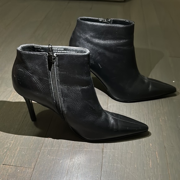 Colin Stewart black booties - Picture 3 of 5